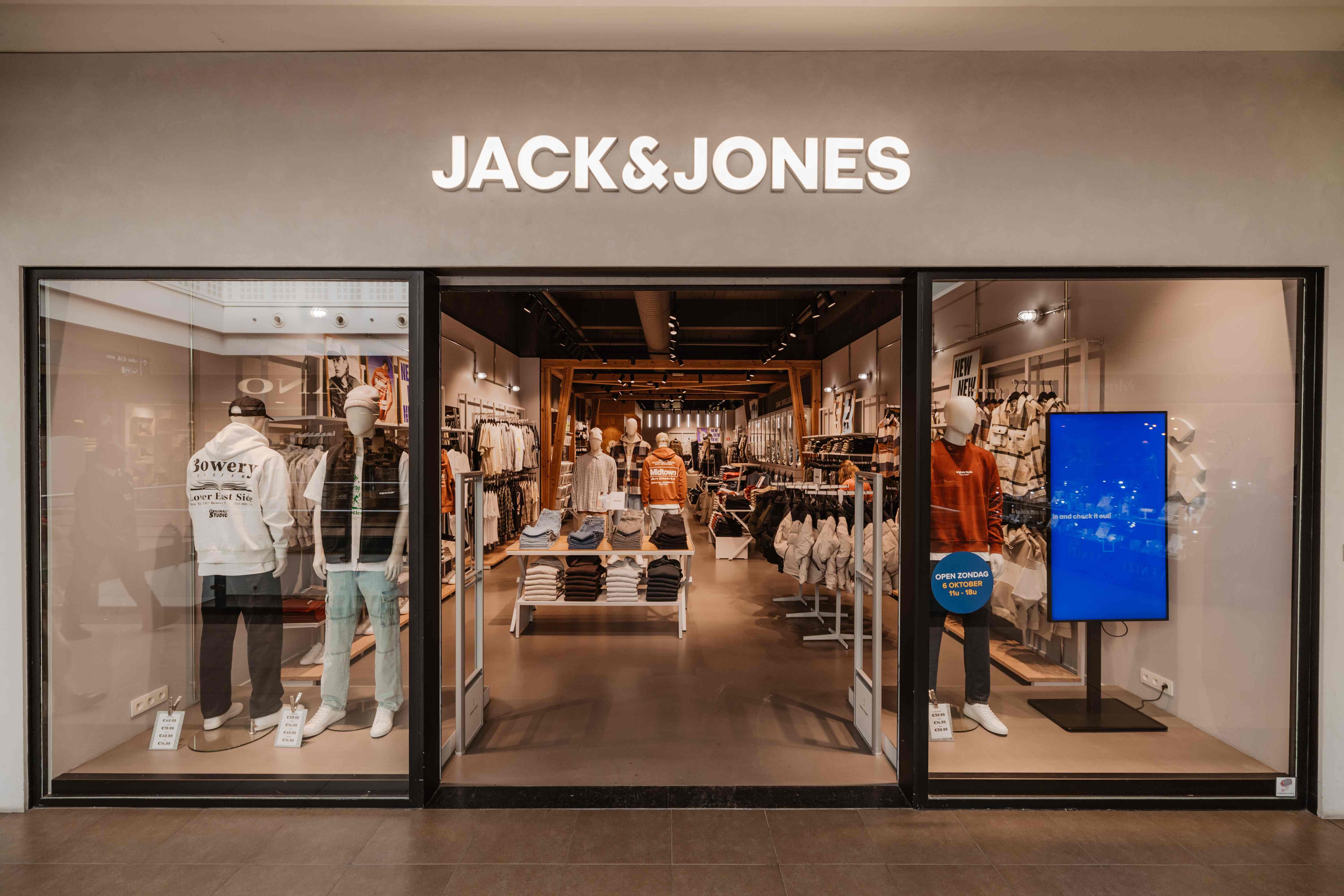 JACK & JONES