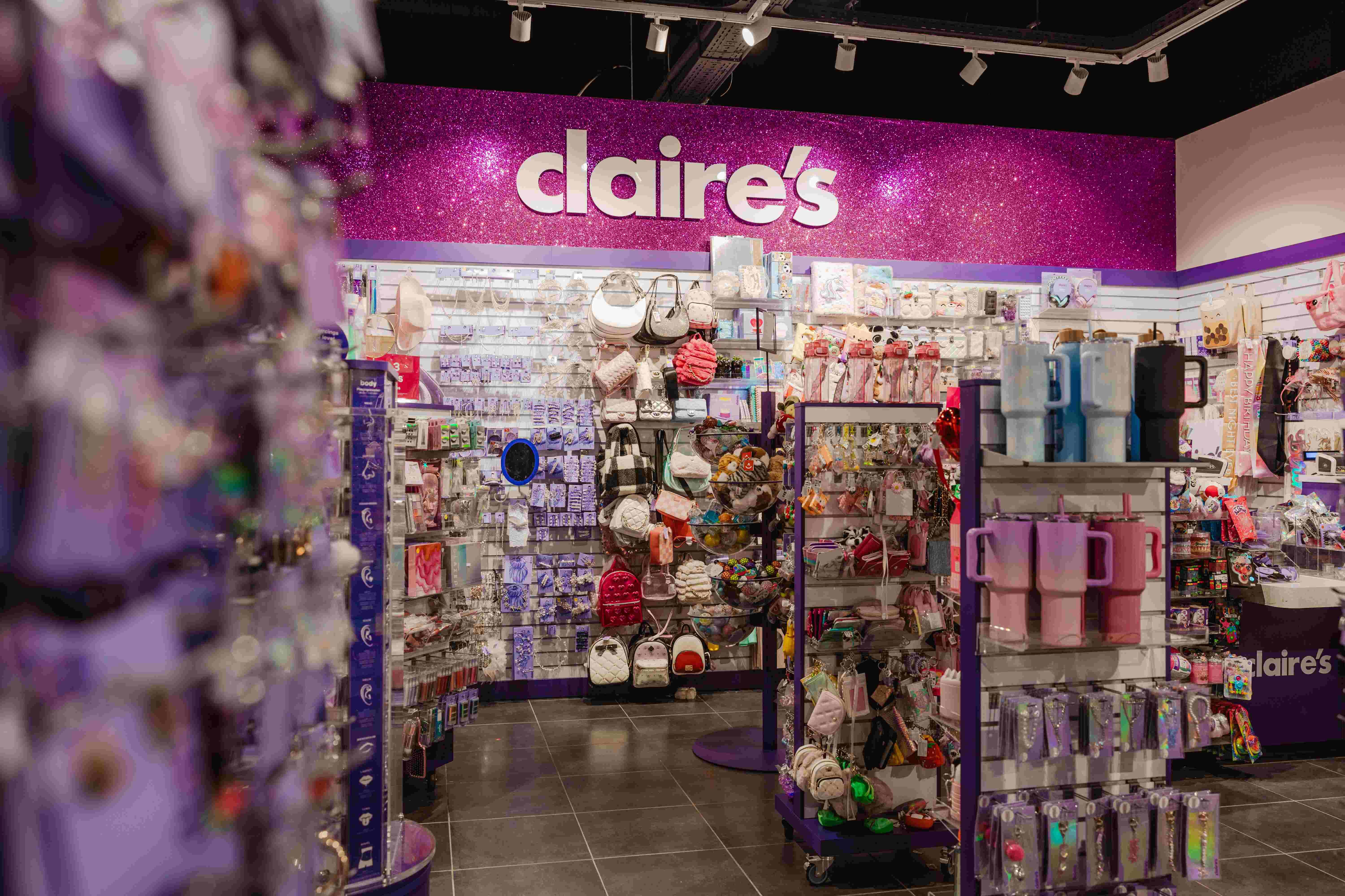 claires